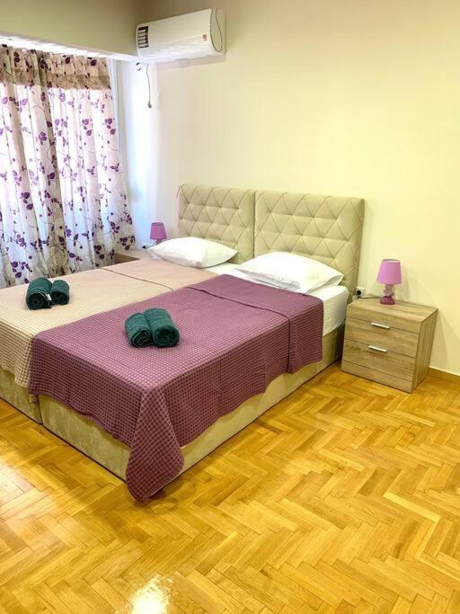 Spacious 4-Bedroom Family Home, 100M From Metro Athens Exterior photo